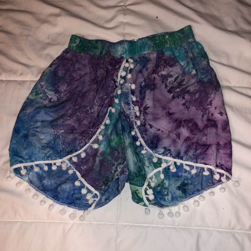 Shorts - Picture 1 of 3